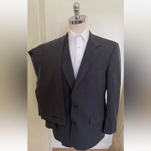 SOUTHWICK Made in USA Vintage Subtle Pinstripe Wool Suit in Charcoal Size 42 R